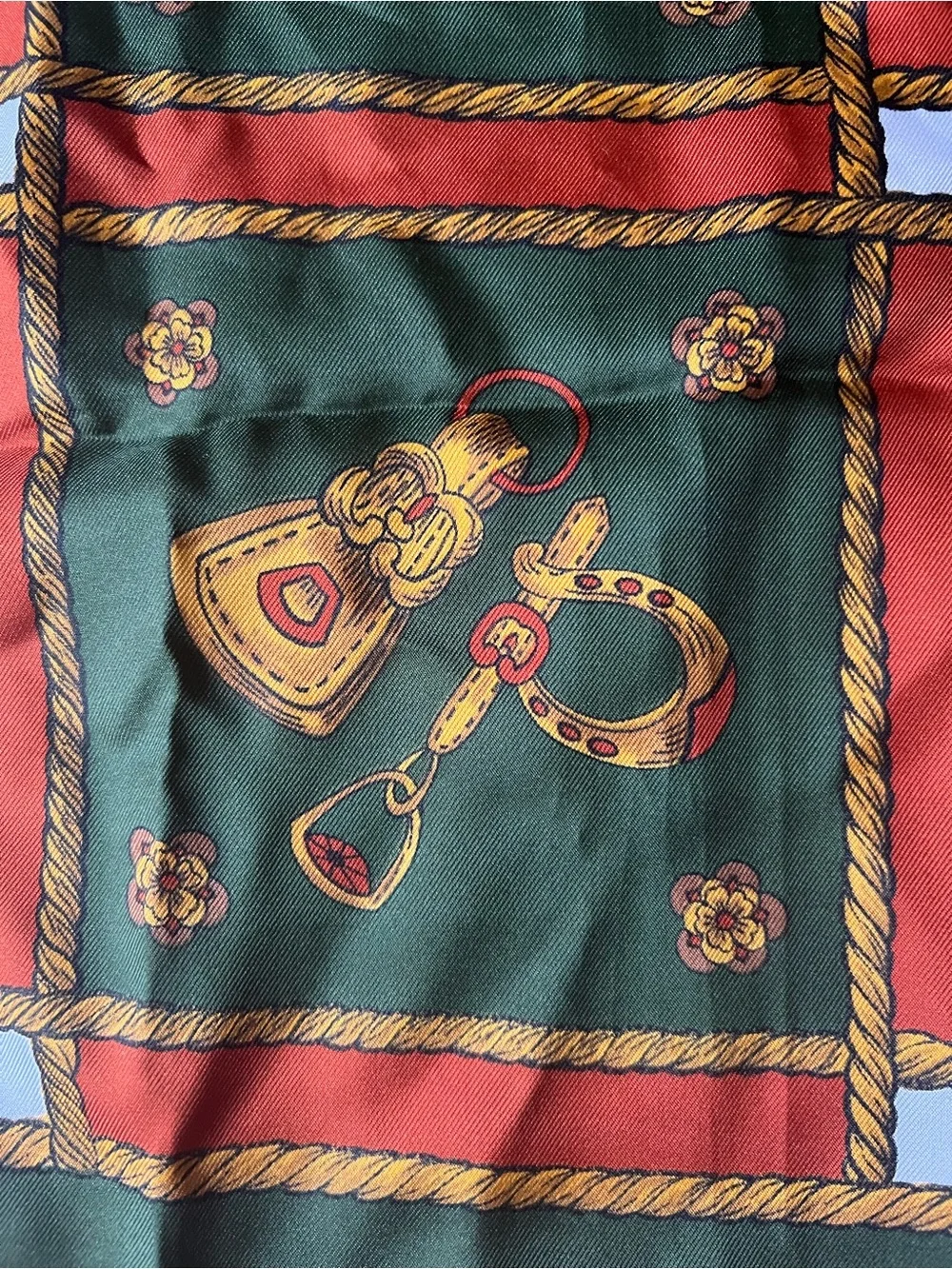 Vintage italiana Green & Gold Equestrian Print Silk Scarf